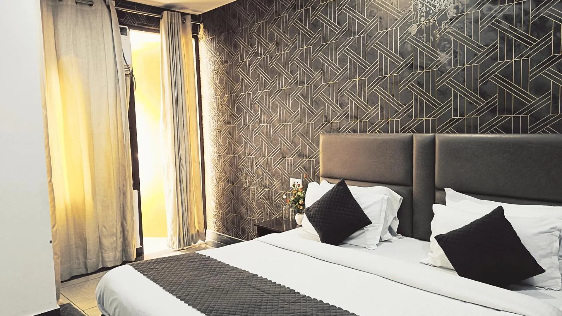 Hotel Park View A Family Hotel - Delhi Airport New Delhi